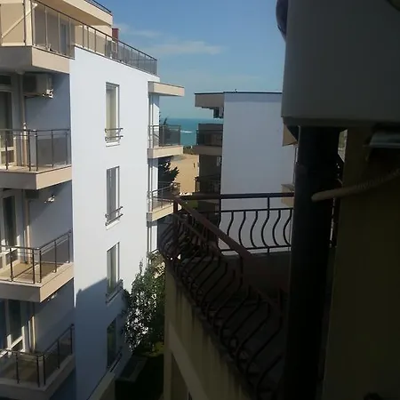 Aurelia Nova Apartament